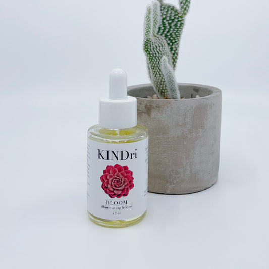 bloom illuminating face oil